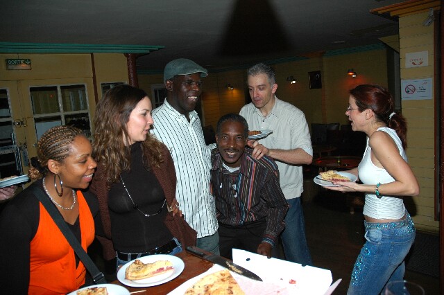 min 2006 05 02 latino 122